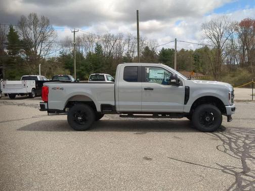 Avalanche 2026 Ford F-350 XL