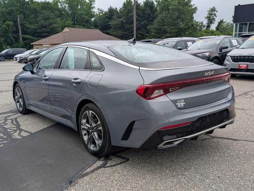 Everlasting Silver 2024 Kia K5 EX