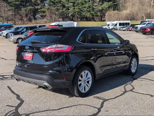 Agate Black Metallic 2024 Ford Edge Titanium