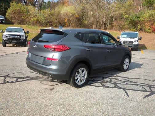 2021 Hyundai TUCSON SE