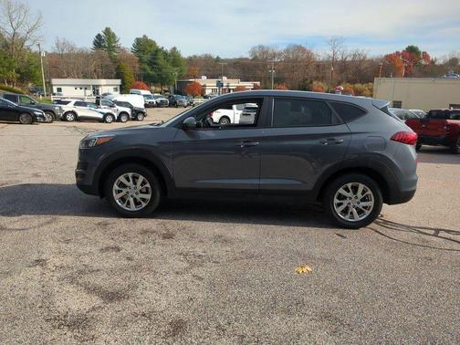 2021 Hyundai TUCSON SE