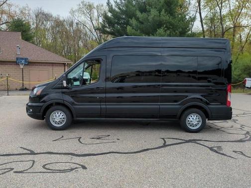 2025 Ford Transit-350 XLT
