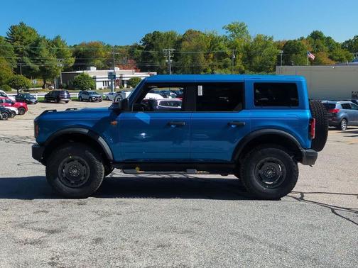 Velocity Blue Metallic 2025 Ford Bronco Badlands