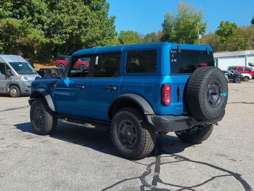 Velocity Blue Metallic 2025 Ford Bronco Badlands
