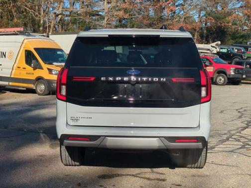 Space Silver Metallic 2025 Ford Expedition Platinum