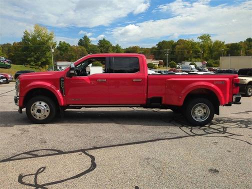 2023 Ford F-450 Lariat