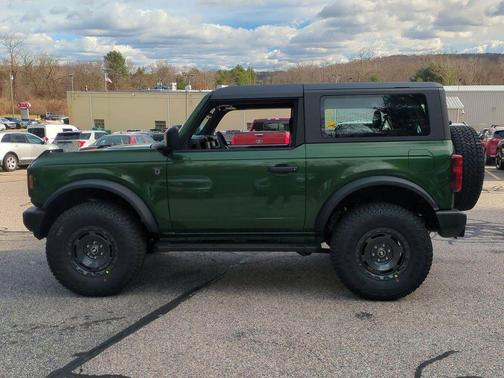 2025 Ford Bronco Base