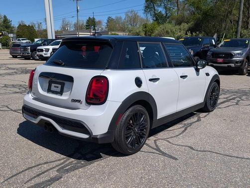 Nanuq White Metallic 2024 MINI Hardtop Cooper S