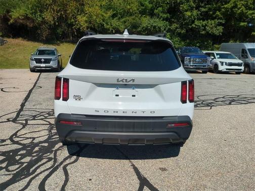 2022 Kia Sorento S