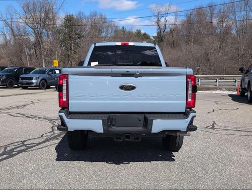 Glacier Gray Metallic Tri-Coat 2026 Ford F-350 Lariat