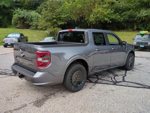 2025 Ford Maverick Lobo Standard