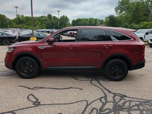 2022 Kia Sorento LX