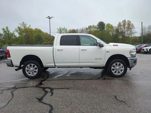 2023 RAM 3500 Laramie Crew Cab 4x4 6'4' Box