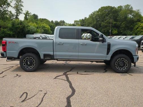 2025 Ford F-350 Platinum