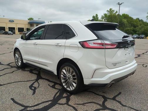 2021 Ford Edge Titanium