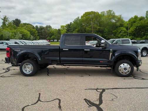2025 Ford F-450 Platinum