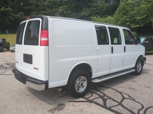 2023 GMC Savana 2500 Work Van