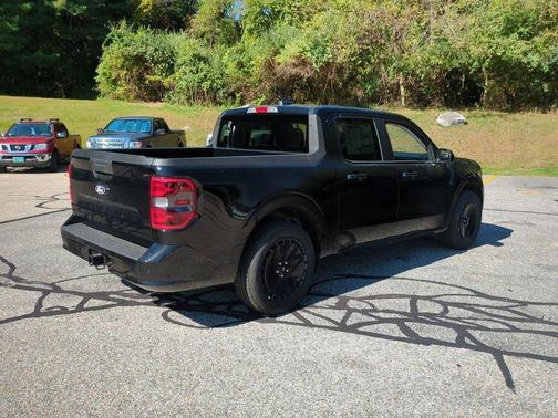 2025 Ford Maverick Lobo Standard