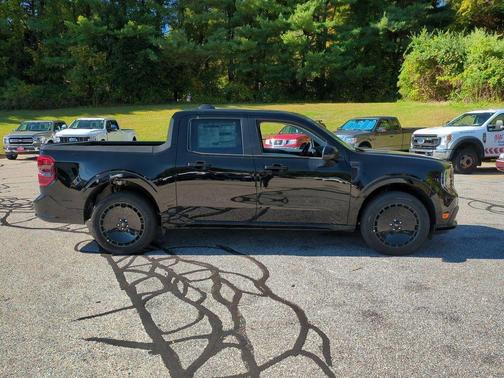 2025 Ford Maverick Lobo Standard