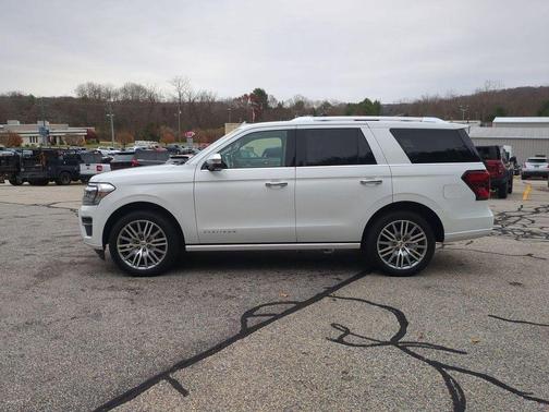 2022 Ford Expedition Platinum