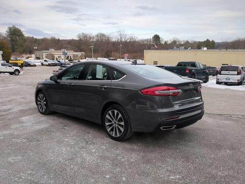 2020 Ford Fusion SE