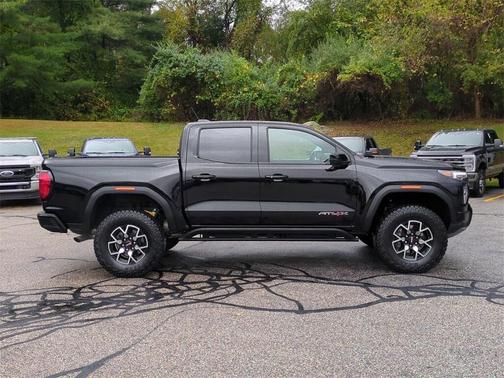 2024 GMC Canyon AT4X