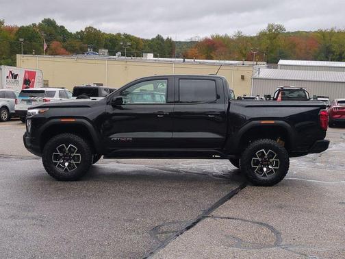 2024 GMC Canyon AT4X