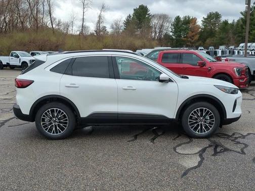 2025 Ford Escape SE