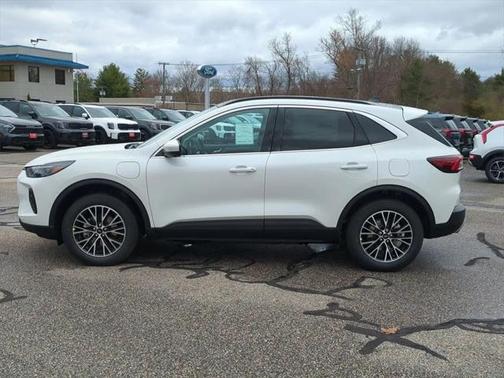 2025 Ford Escape SE