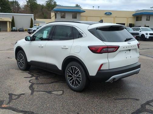 2025 Ford Escape SE