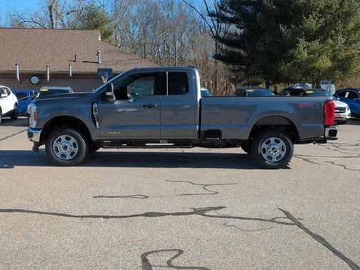 2025 Ford F-350 XLT