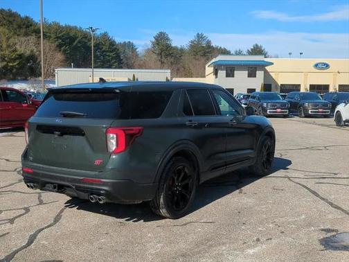 2022 Ford Explorer ST