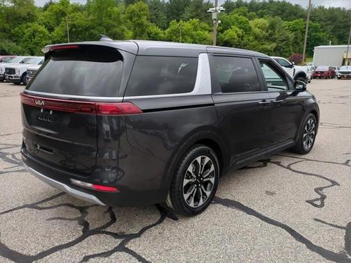 2024 Kia Carnival EX