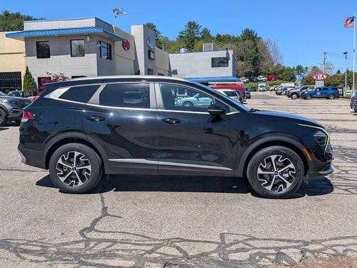 Ebony Black 2024 Kia Sportage EX