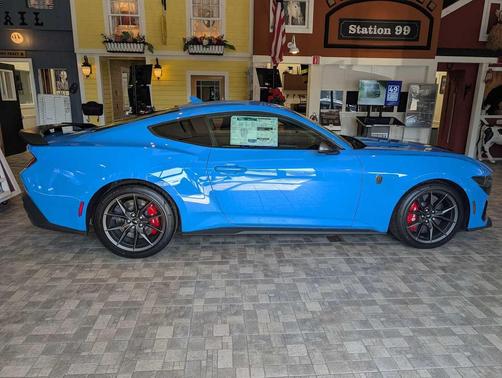 Grabber Blue Metallic 2026 Ford Mustang Dark Horse Fastback