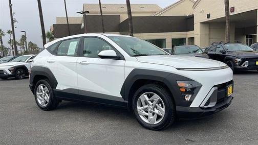 2025 Hyundai KONA SE