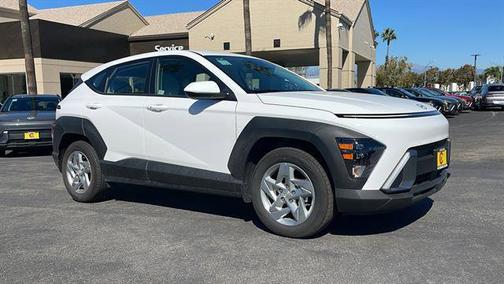 2025 Hyundai KONA SE