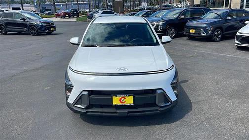 2025 Hyundai KONA SE