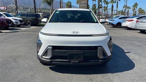 2025 Hyundai KONA SE