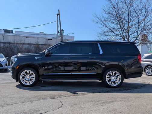 2021 GMC Yukon XL SLT