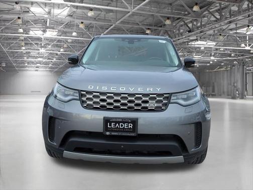 2024 Land Rover Discovery P300 S
