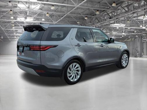 2024 Land Rover Discovery P300 S