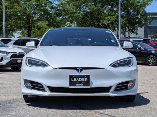 Pearl White Multi-Coat 2018 Tesla Model S 100D
