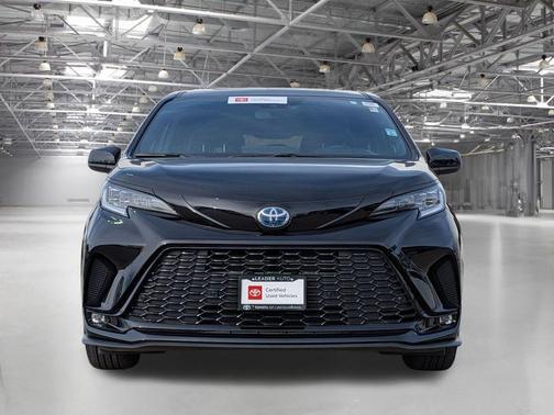 2025 Toyota Sienna XSE 7 Passenger