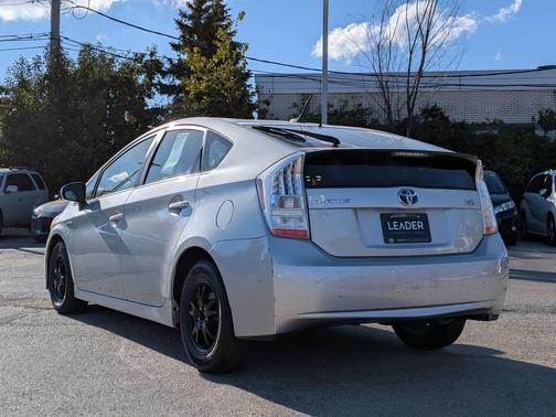 2010 Toyota Prius III