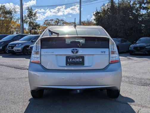 2010 Toyota Prius III