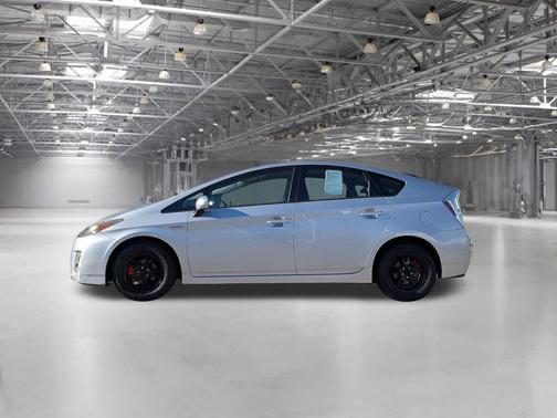 2010 Toyota Prius III