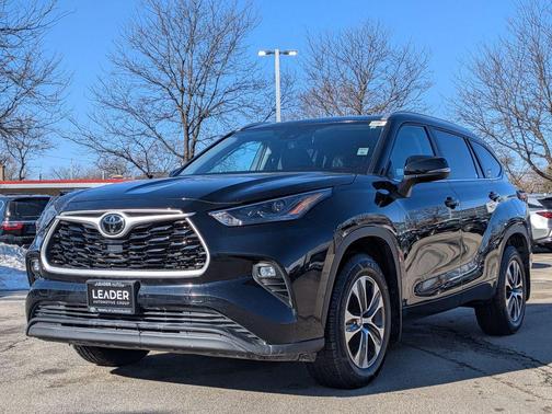 2024 Toyota Highlander XLE