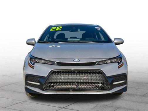 Photo 2 of 22 of 2022 Toyota Corolla SE