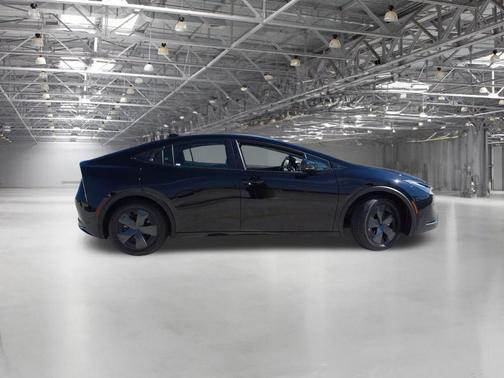 2023 Toyota Prius LE